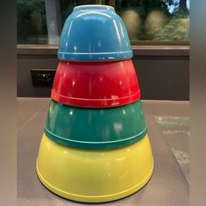 Pyrex Primaries full set